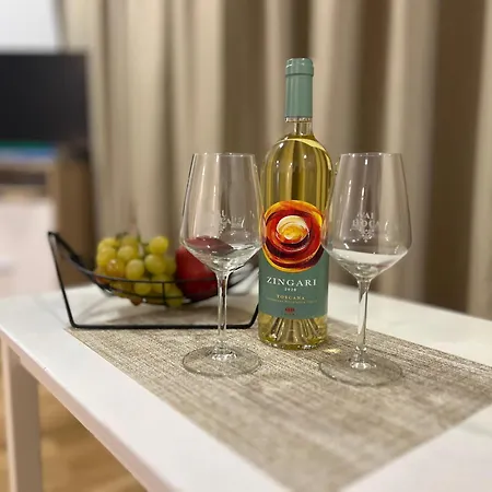 Fain Apartments79 דירה *