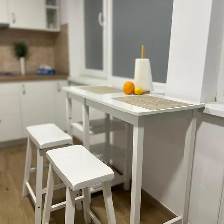 Fain Apartments79 דירה *