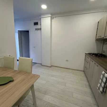 Fain Apartments79 *